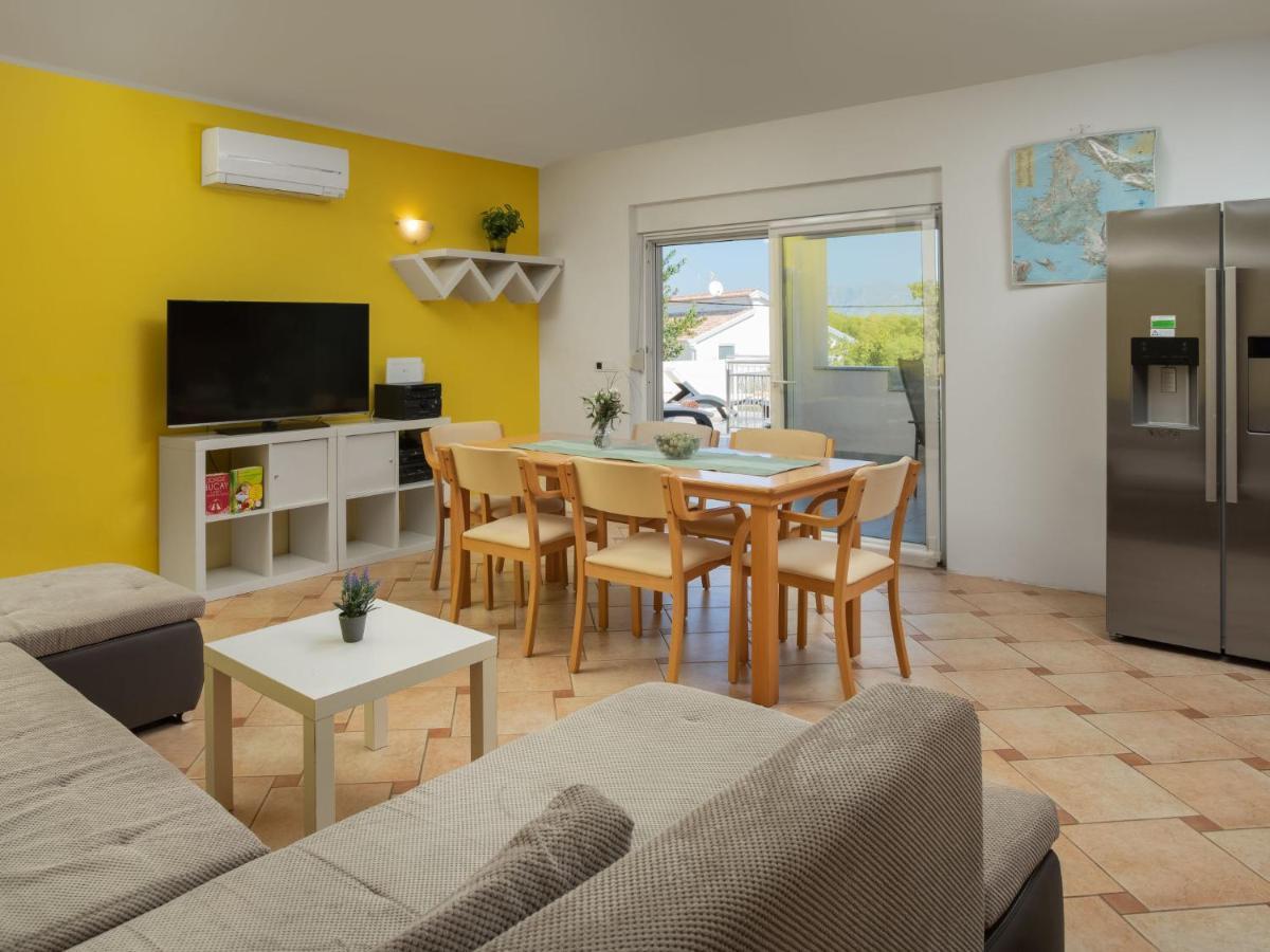 Holiday Home Lavendel - Mlk159 By Interhome Dobrinj Екстериор снимка